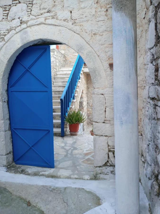 Amphora Guesthouse Himare Exterior foto