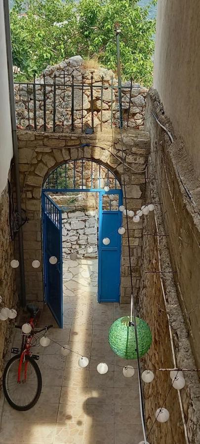 Amphora Guesthouse Himare Exterior foto