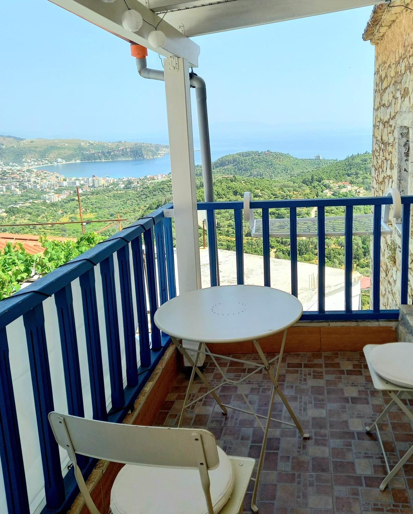 Amphora Guesthouse Himare Quarto foto
